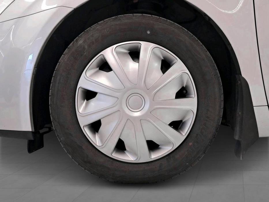TOYOTA Avensis 2011