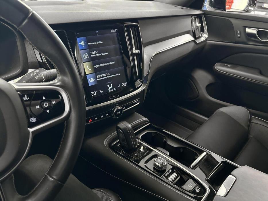 VOLVO V60 2020