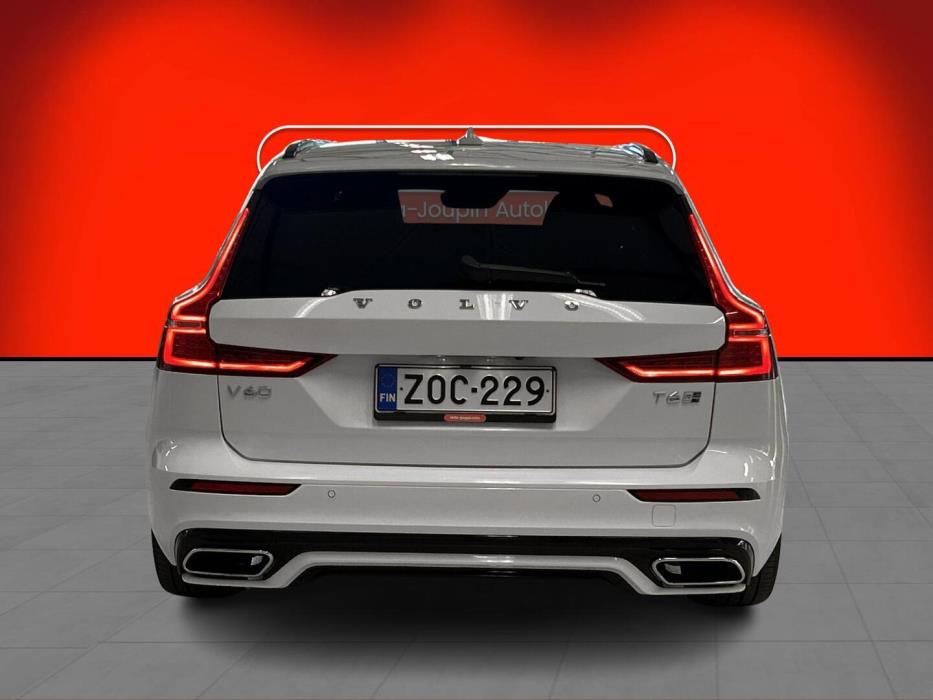 VOLVO V60 2020