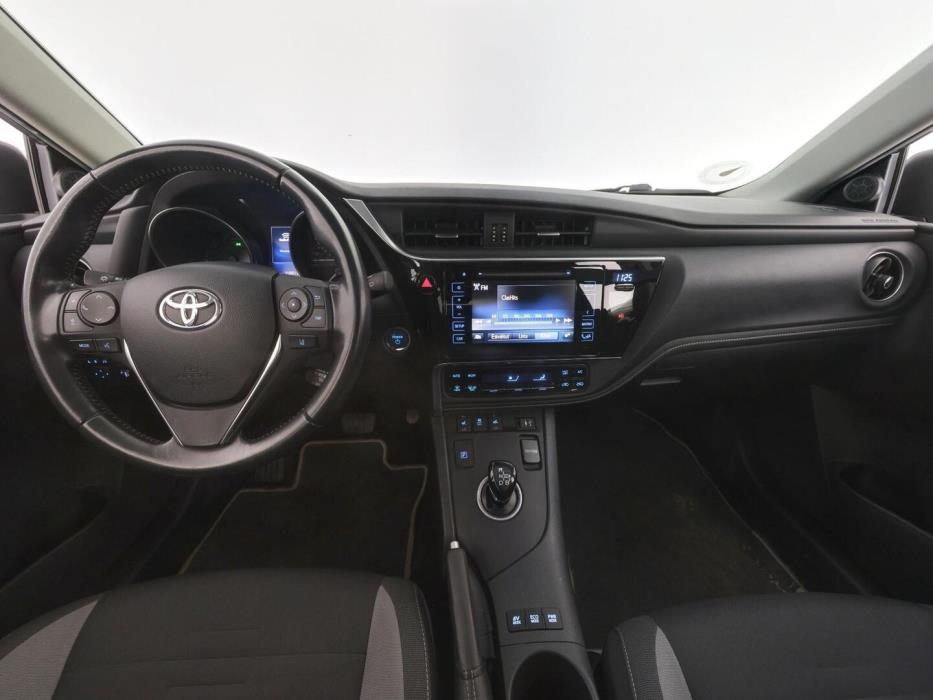 TOYOTA AURIS 2018