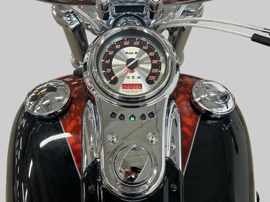HARLEY-DAVIDSON CVO 2010