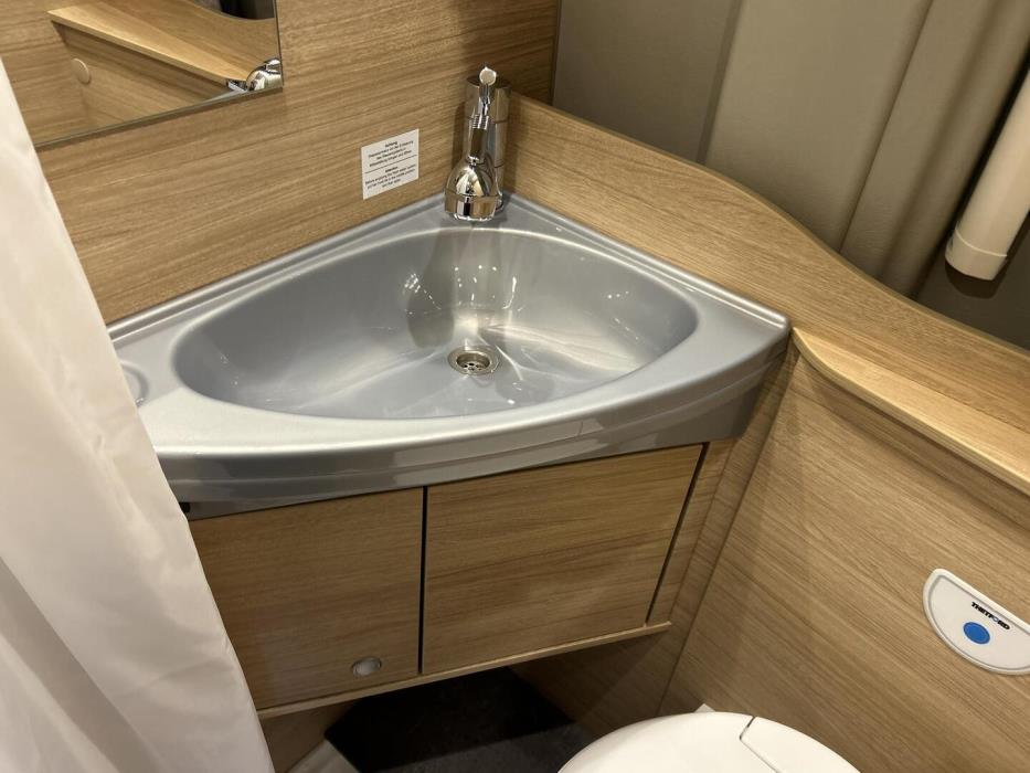 ROADCAR 540 Plus 2025