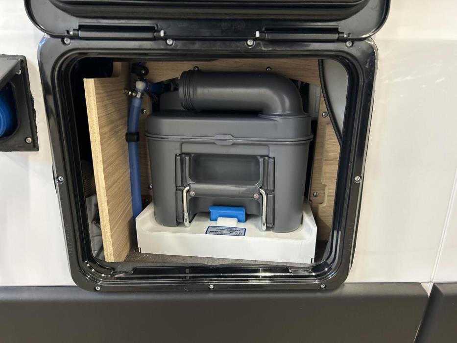 ROADCAR 540 Plus 2025