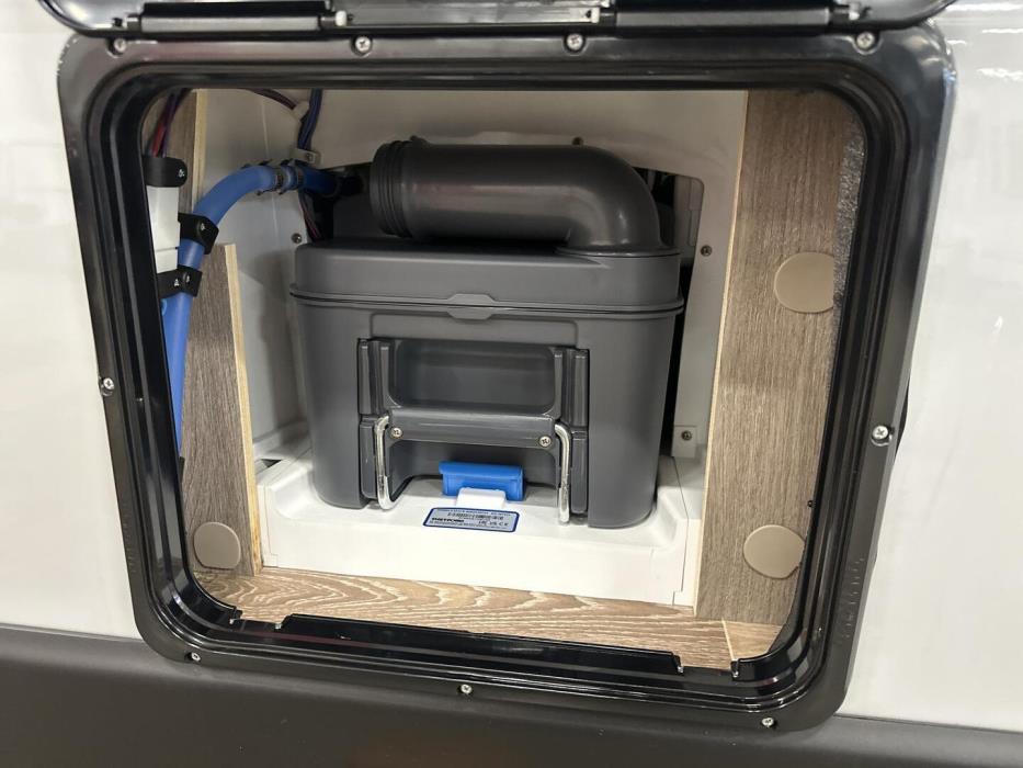 PÖSSL ROADCRUISER 2025