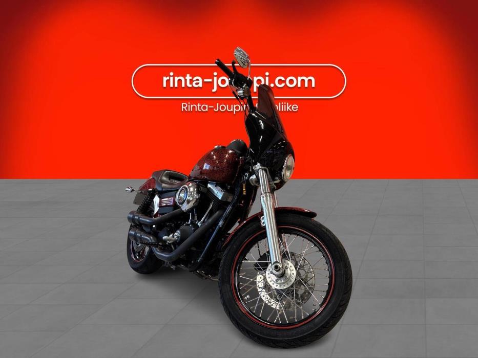 HARLEY-DAVIDSON DYNA 2011