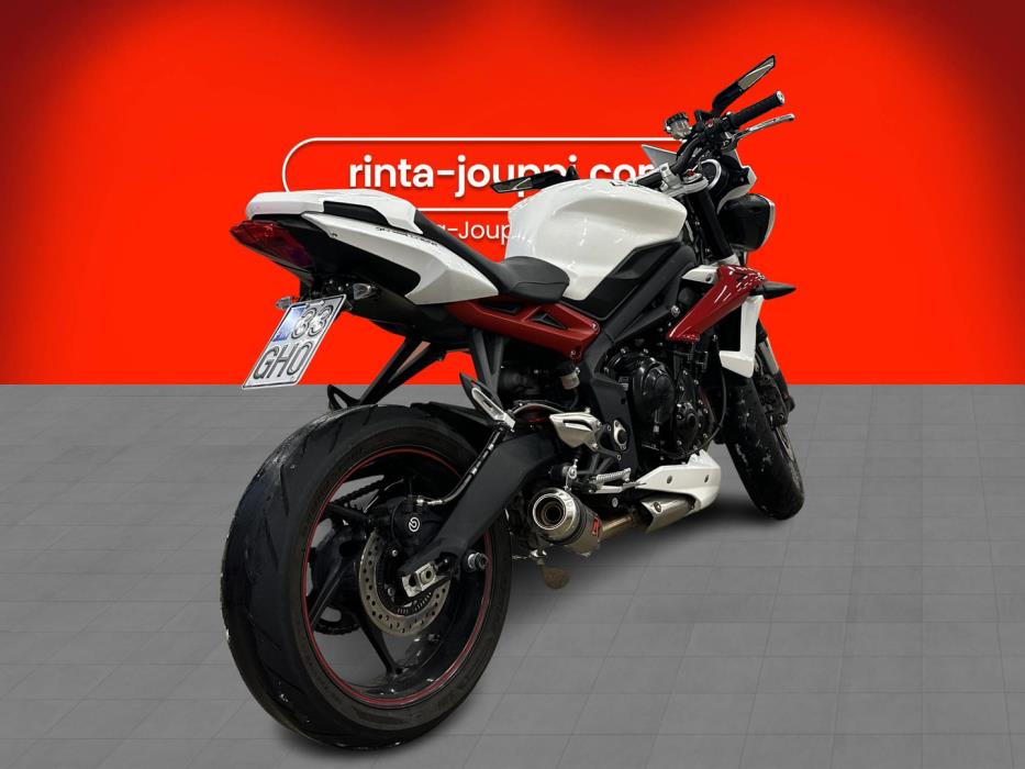 TRIUMPH STREET TRIPLE 2015