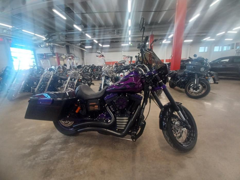 HARLEY-DAVIDSON DYNA 2006