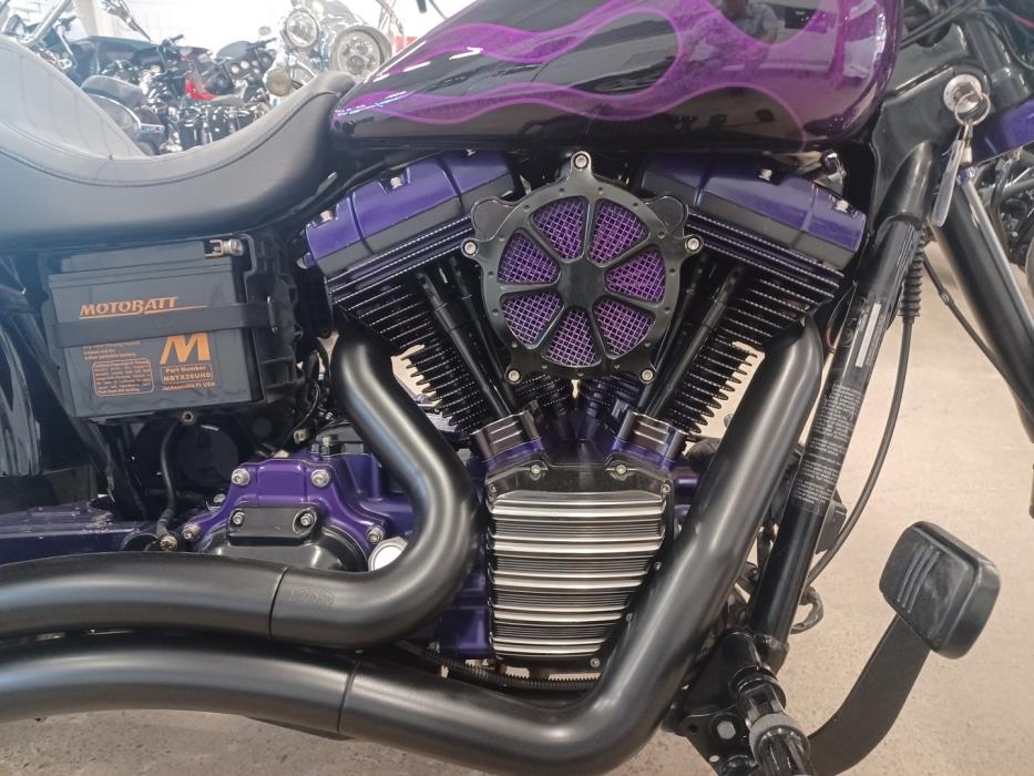 HARLEY-DAVIDSON DYNA 2006