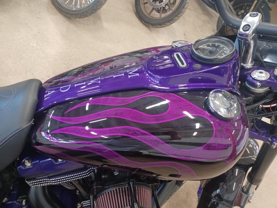 HARLEY-DAVIDSON DYNA 2006