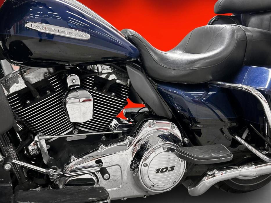 HARLEY-DAVIDSON Touring 2012