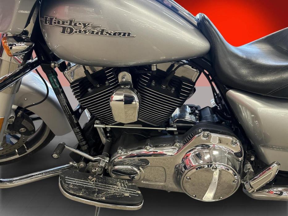 HARLEY-DAVIDSON Touring 2014