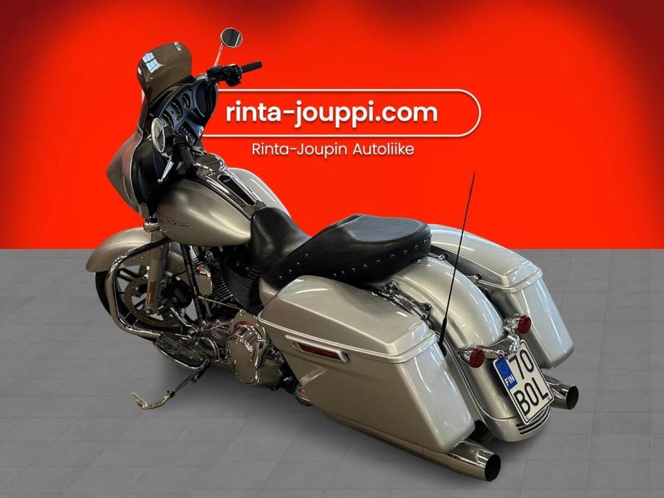 HARLEY-DAVIDSON Touring 2014