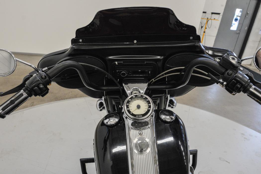 HARLEY-DAVIDSON TOURING 2005