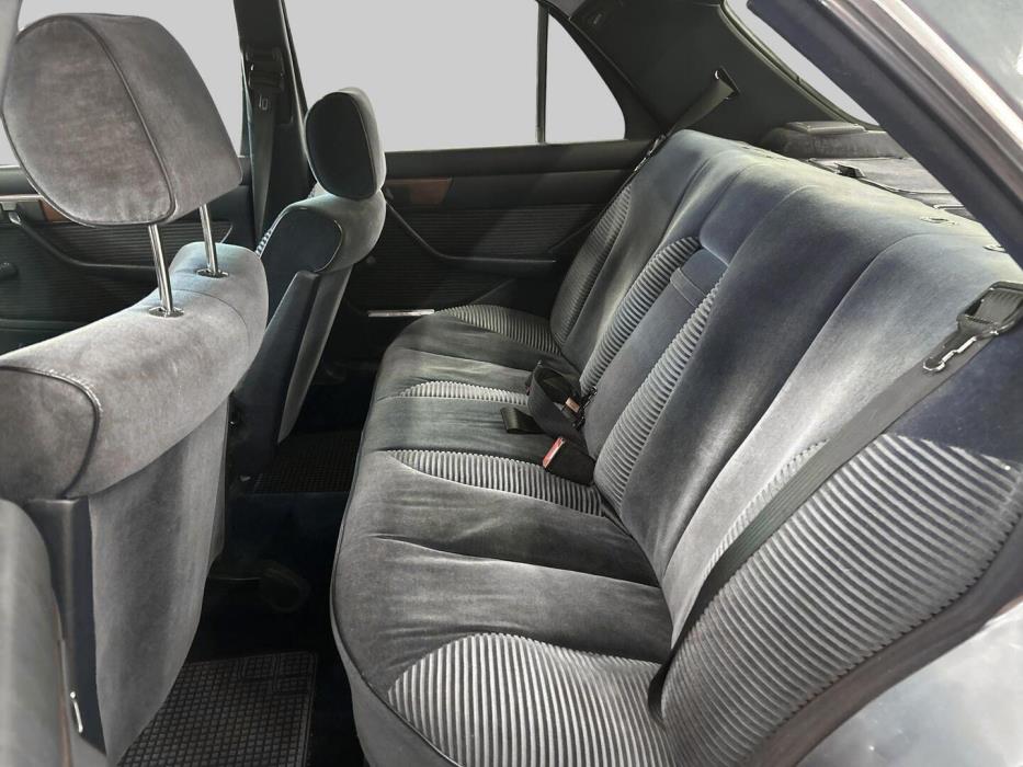 MERCEDES-BENZ S 1980