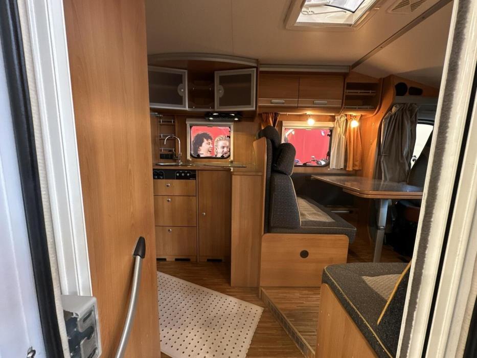 DETHLEFFS ADVANTAGE T 6501 B 2009