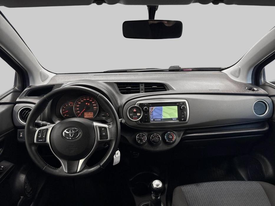 TOYOTA Yaris 2012