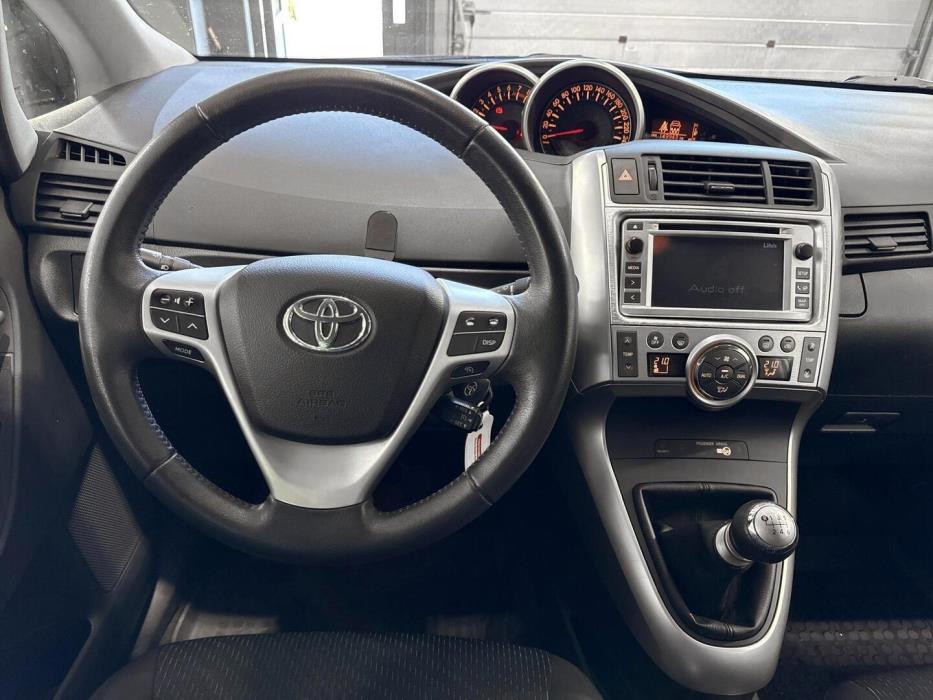 TOYOTA Verso 2012