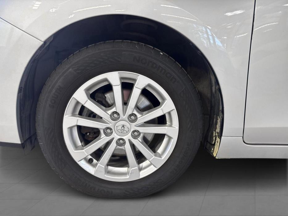 TOYOTA Verso 2012