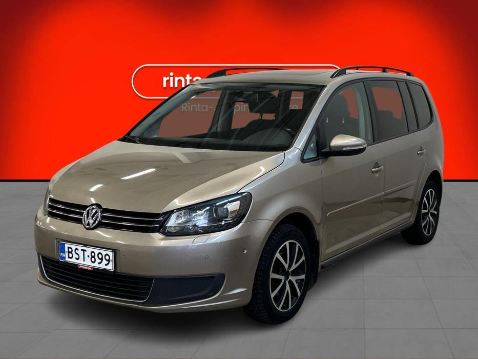 VOLKSWAGEN Touran 2015