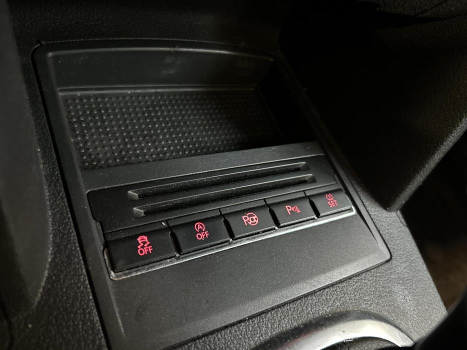 VOLKSWAGEN Touran 2015