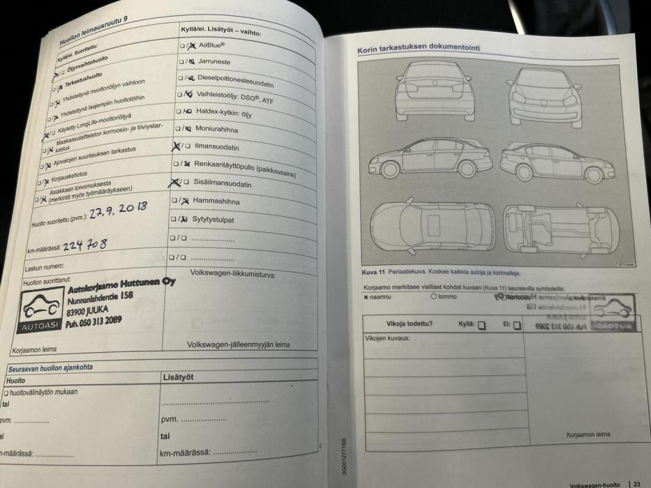 VOLKSWAGEN Touran 2015
