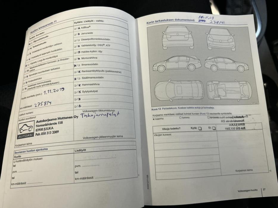 VOLKSWAGEN Touran 2015