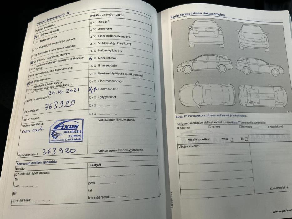 VOLKSWAGEN Touran 2015