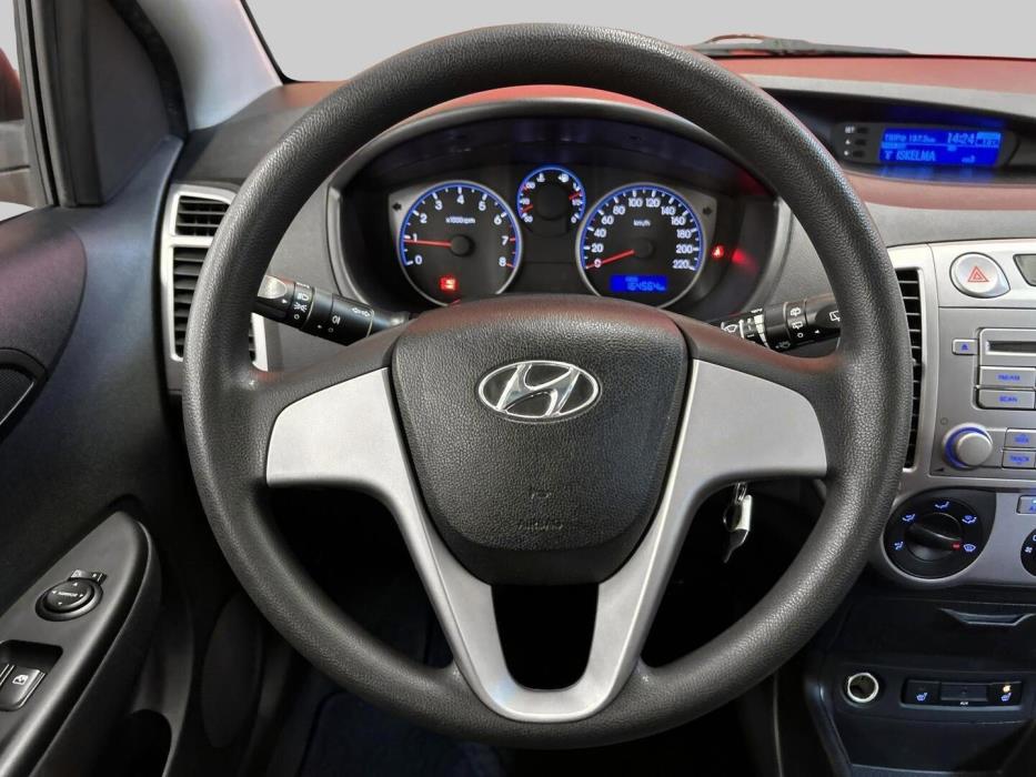 HYUNDAI i20 2011