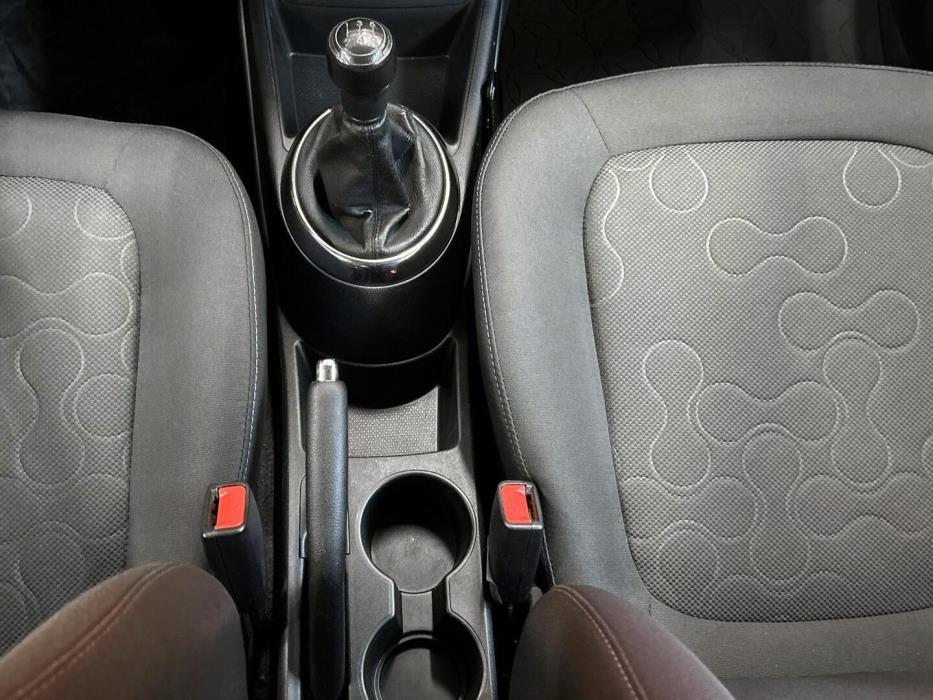HYUNDAI i20 2011