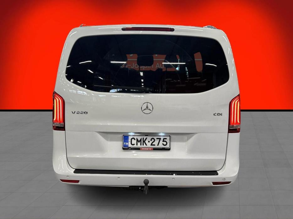 MERCEDES-BENZ V 2015