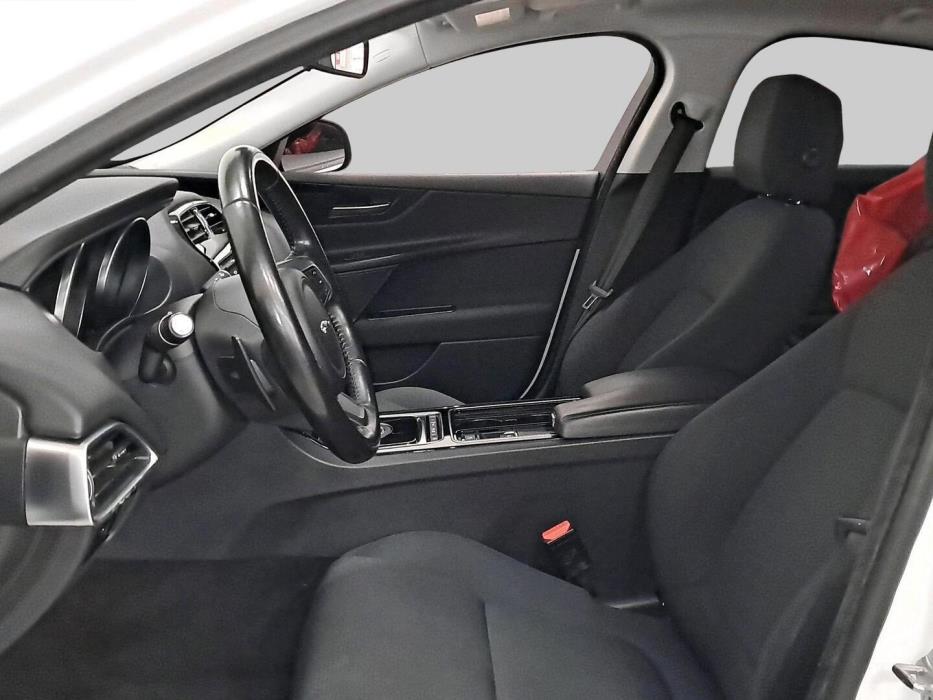 JAGUAR XE 2019