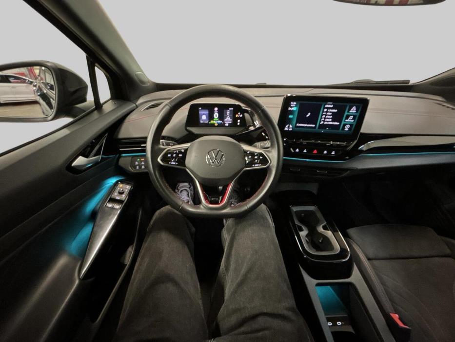 VOLKSWAGEN ID.4 2024