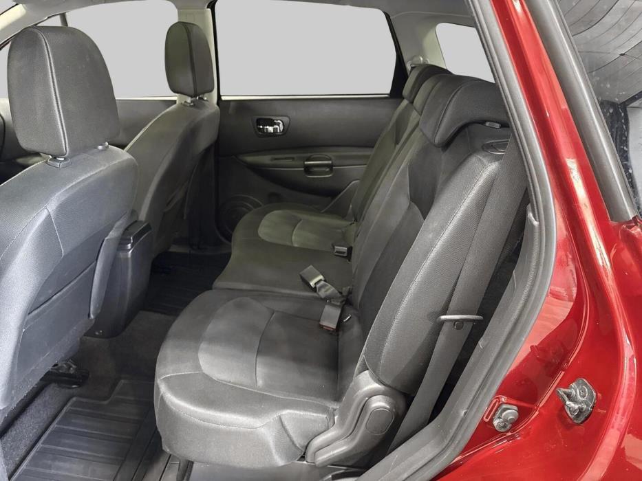 NISSAN Qashqai+2 2011