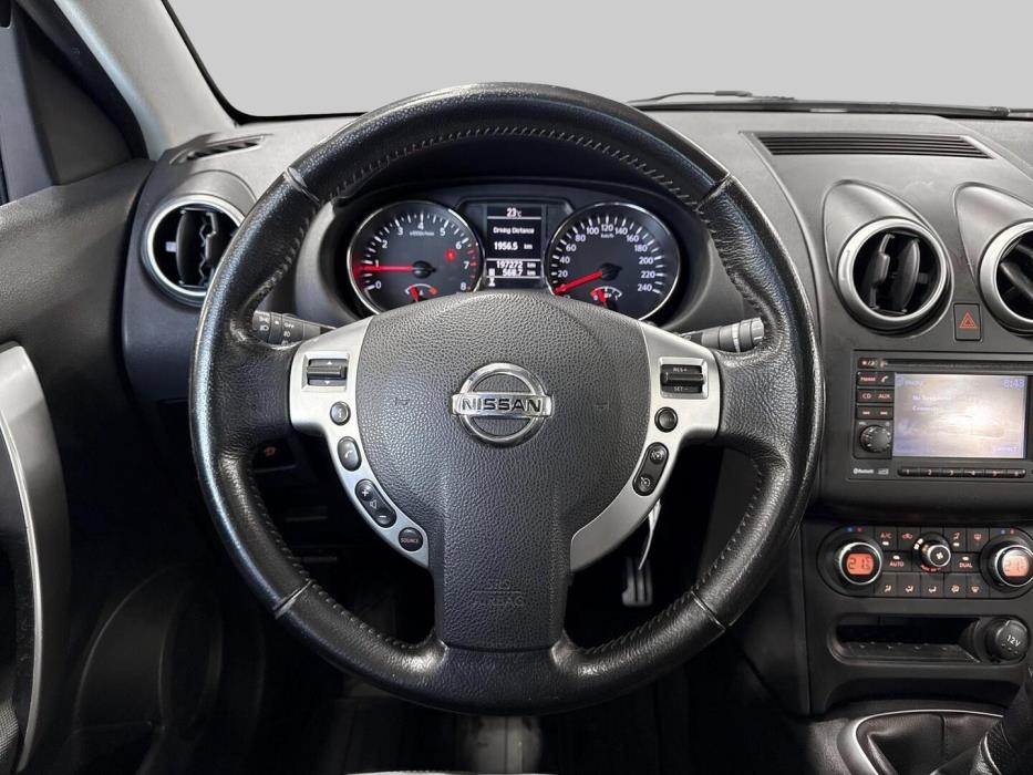 NISSAN Qashqai+2 2011