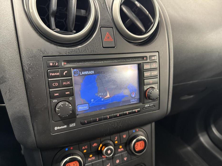 NISSAN Qashqai+2 2011