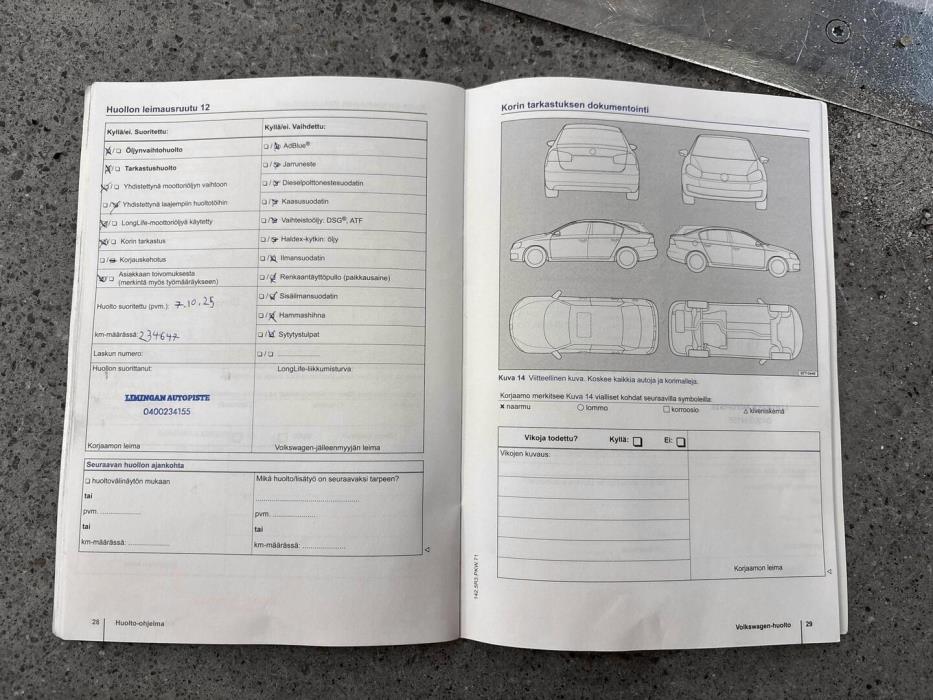 VOLKSWAGEN Polo 2015