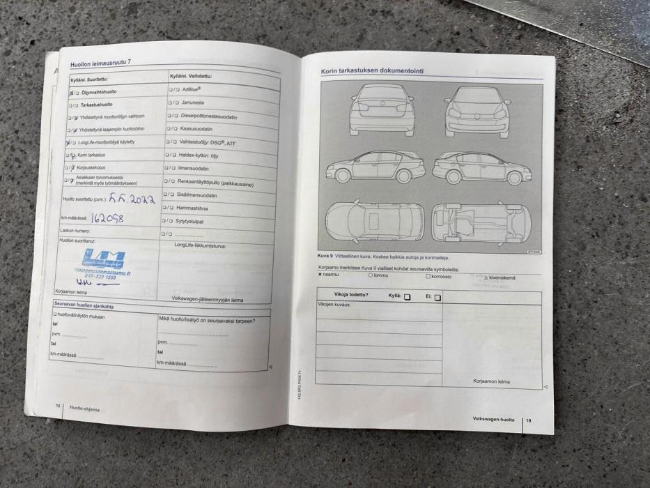 VOLKSWAGEN Polo 2015