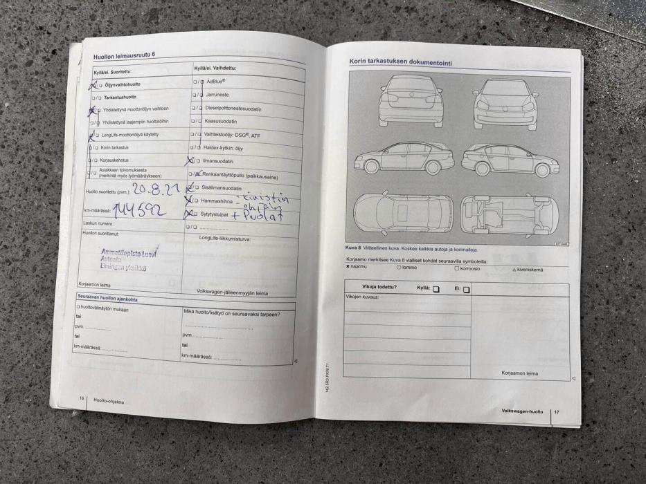 VOLKSWAGEN Polo 2015