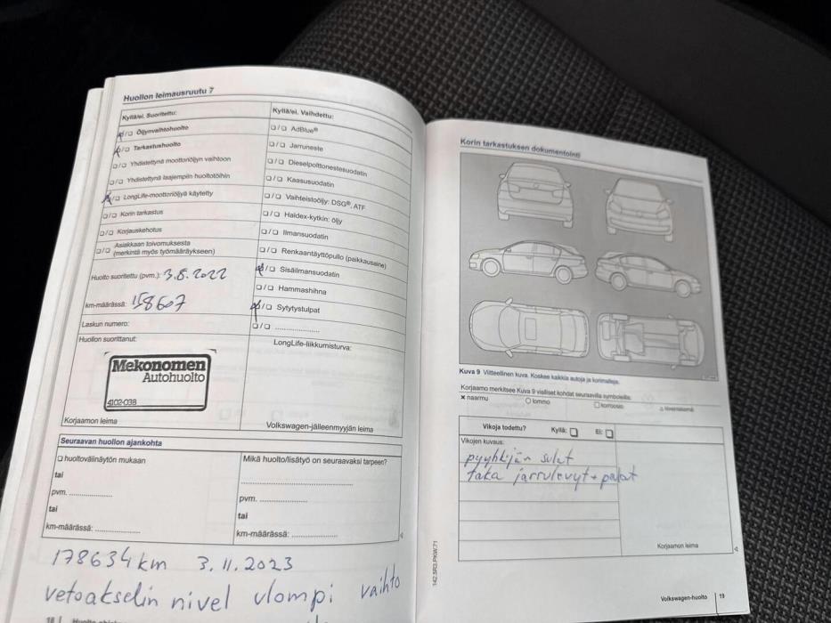 VOLKSWAGEN Beetle 2014