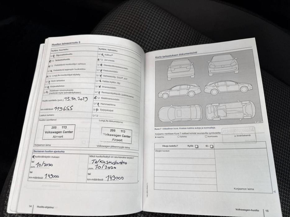 VOLKSWAGEN Beetle 2014