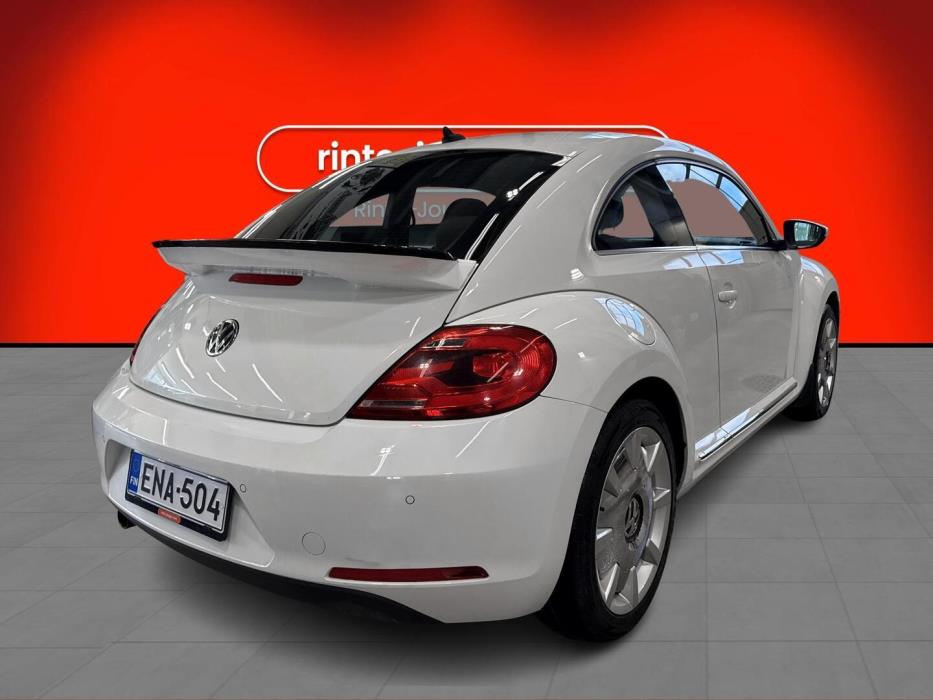 VOLKSWAGEN Beetle 2014