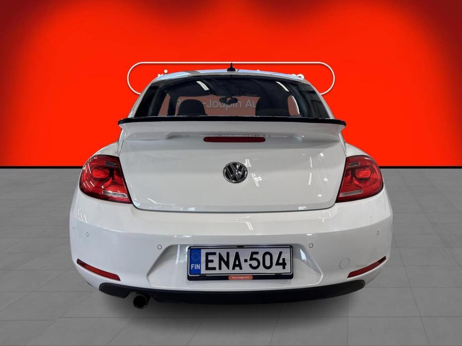 VOLKSWAGEN Beetle 2014