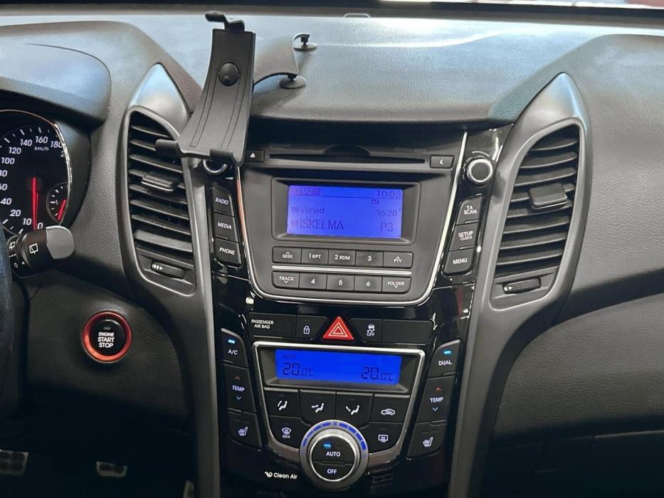 HYUNDAI i30 5d 2016