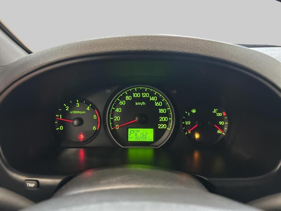 HYUNDAI H-1 2012