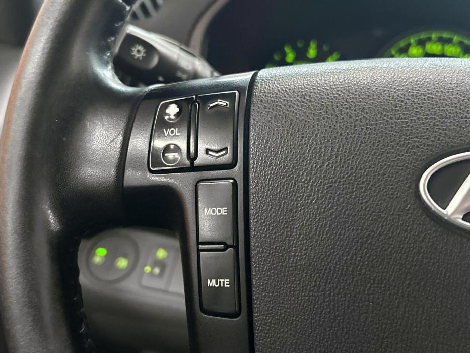 HYUNDAI H-1 2012