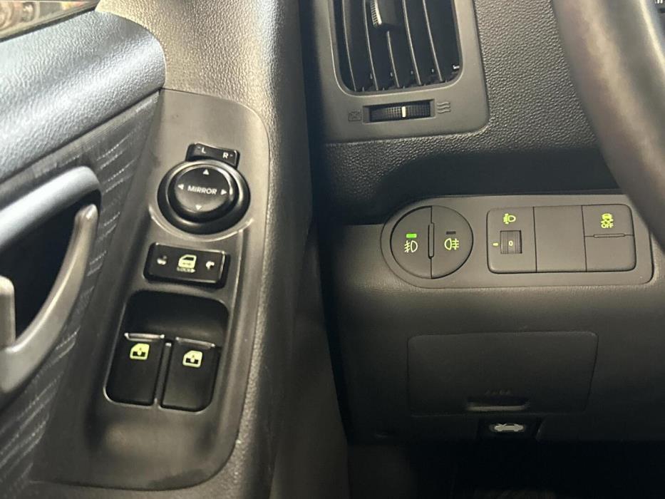 HYUNDAI H-1 2012