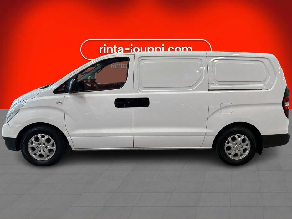 HYUNDAI H-1 2012
