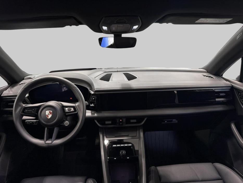 PORSCHE Macan 2024