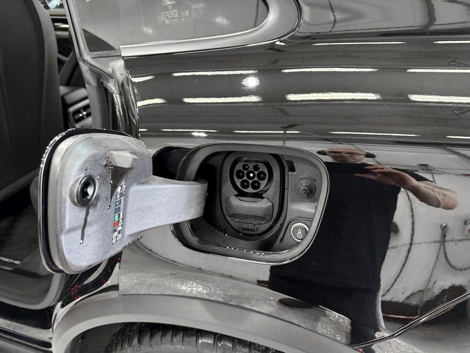 PORSCHE Macan 2024