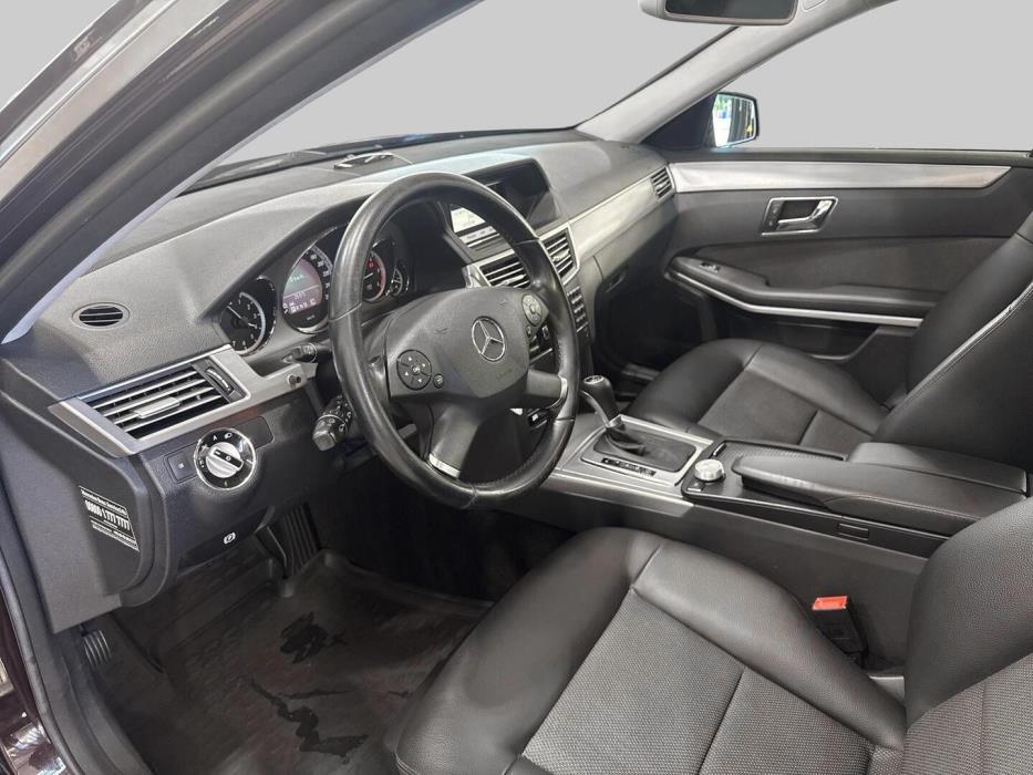 MERCEDES-BENZ E 2010